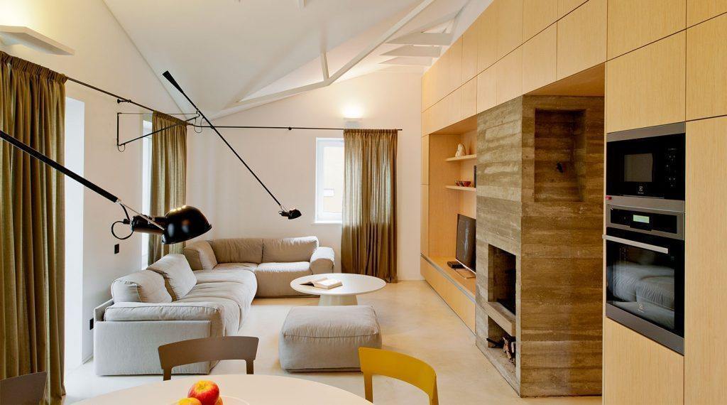 Adjustable Wall Lamp with Extended Arm and Cast Iron Counterweight, Hardwired