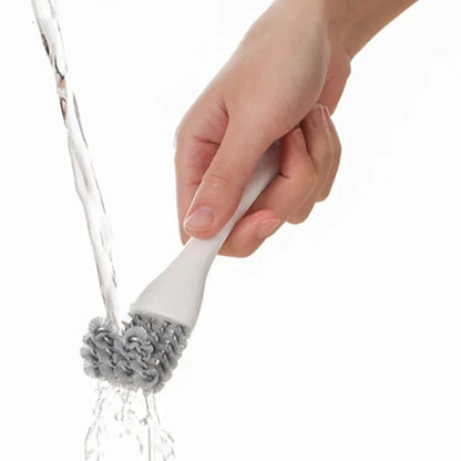 Grill Brush with V-Shaped Scraper and Rotating Bristles
