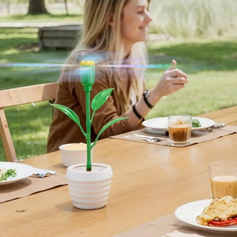 Portable Fly Deterrent Fan with Flexible Blades and Battery Power for Outdoor Dining
