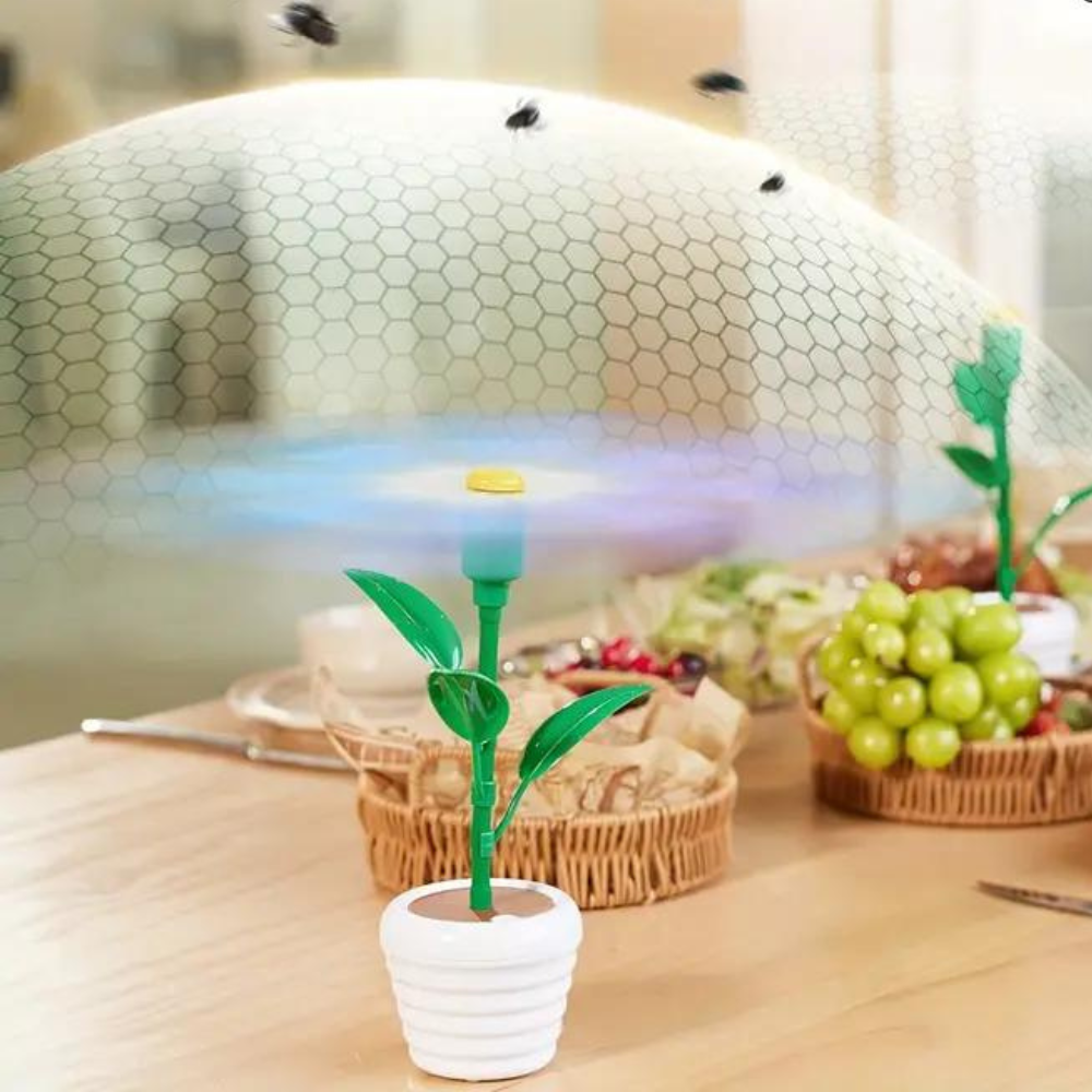Portable Fly Deterrent Fan with Flexible Blades and Battery Power for Outdoor Dining
