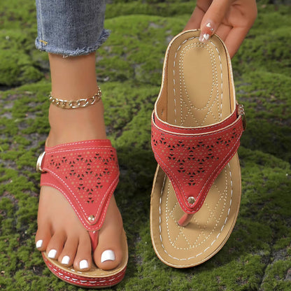 Women’s Walking Sandals with Arch Support Mesh Upper and Grooved Rubber Sole