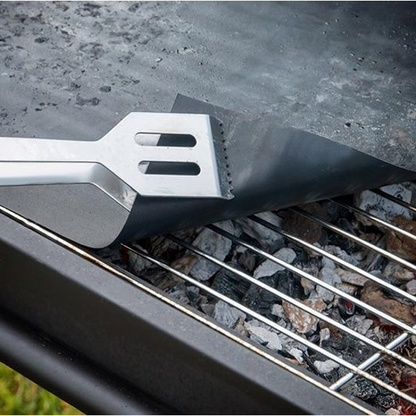 Reusable Grill Mat with Coated Fiberglass Surface for BBQ and Outdoor Use