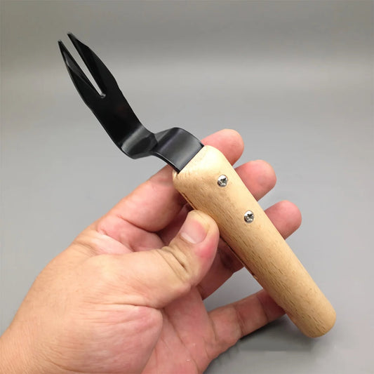 Root Extraction Weed Puller with Angled Steel Tip and Wooden Handle