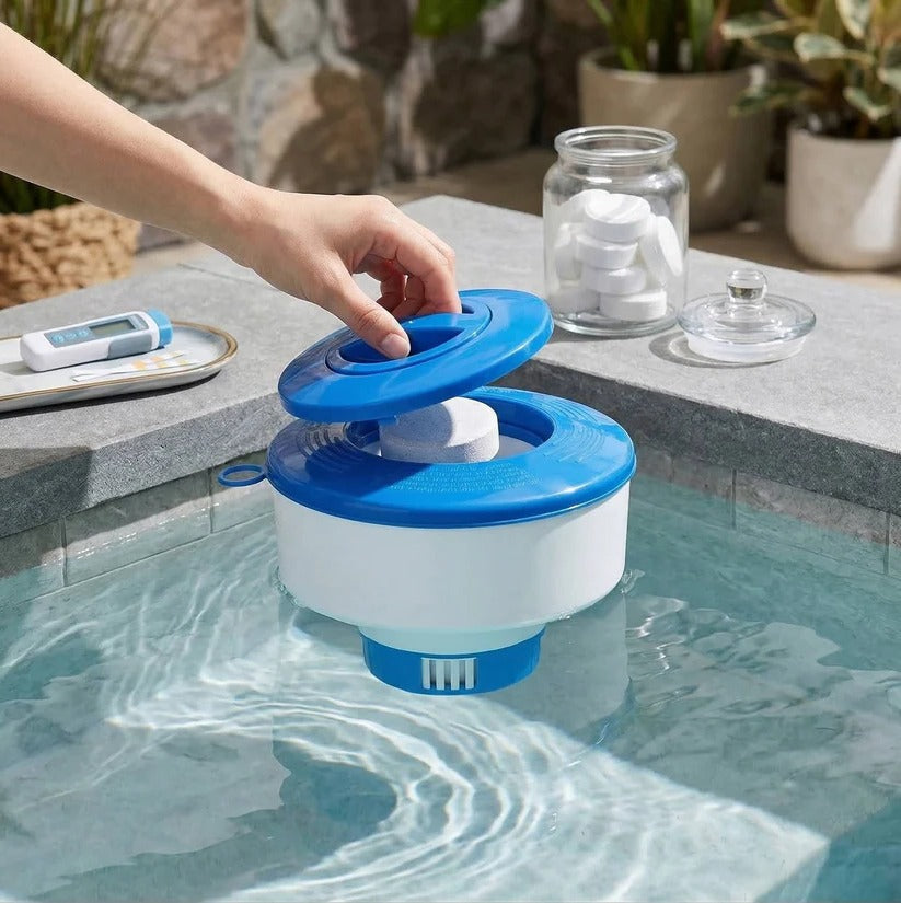 Pool Chemical Floater with Adjustable Vent Settings and Twist Lock Cap for Pools and Spas