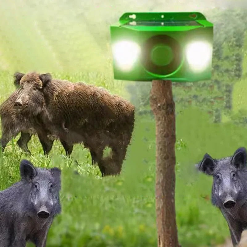 Solar Animal Deterrent Light with Flashing Spotlights and Alarm Sound Unit