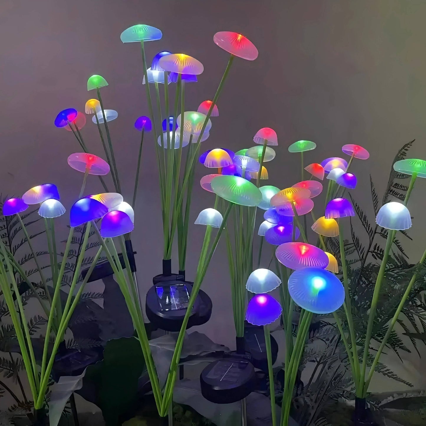 Solar Jellyfish Garden Light with RGB Color Changing LED and Automatic Sensor, IP65 Weather Resistant