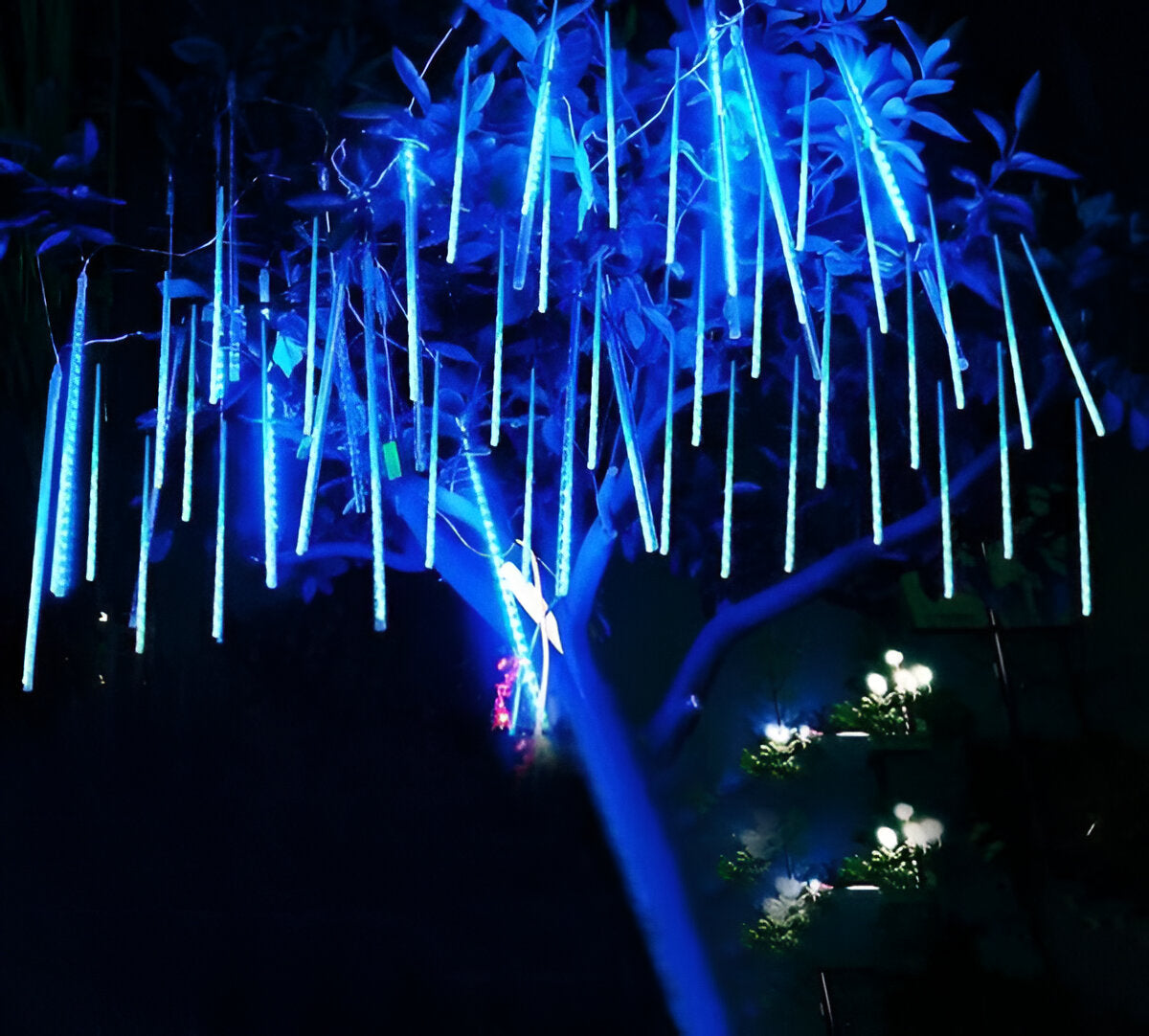 LED Meteor Shower Garland with Sequential Cascade Effect, 8 Strands 30cm