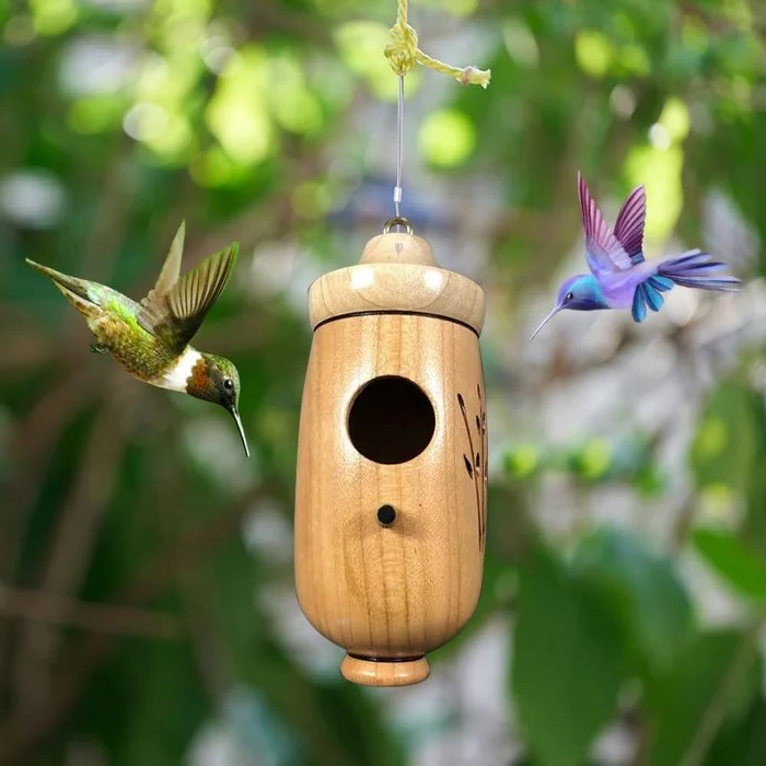 Hummingbird Nesting House with Hanging Loop and Wood Grain Finish, 3.1x3.1x5.9in